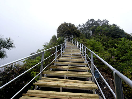 懸崖棧道(dào)